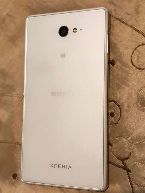 SONY EXPERIA M2 AQAU,WHITE,LIKE NEW CONDITION,CHARGER&USB CABLE,POUCH,TEMPERED GLASS PROTECTOR,LOCAL