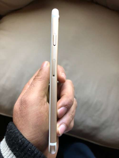 iPhone 6 64GB, 9.9/10,GOLD/WHITE,TEMPERED GLASS SCREEN PROTECTOR,CHARGER,USB CABLE,EARPHONES,LOCAL