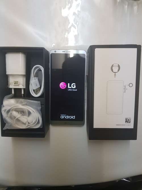 LG G6 32GB,PLATINUM COLOUR,ORIGINAL BOX ,ORIGINAL ACCESSORIES,9/10,MAKE A REASONABLE OFFER!!!!!