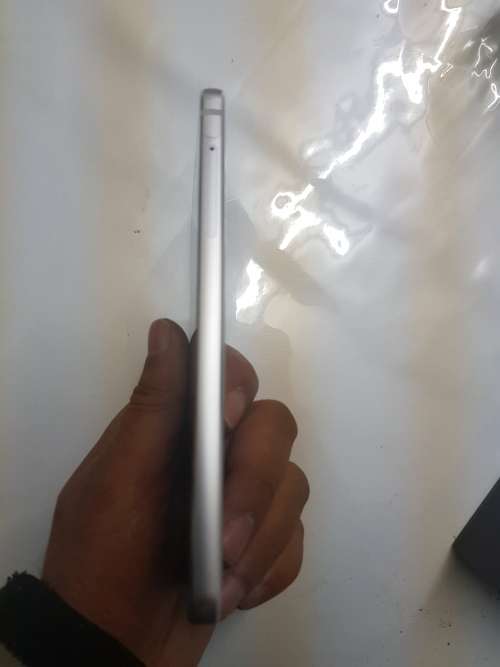 LG G6 32GB,PLATINUM COLOUR,ORIGINAL BOX ,ORIGINAL ACCESSORIES,9/10,MAKE A REASONABLE OFFER!!!!!