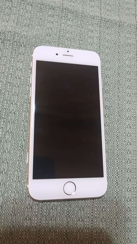 iPhone 6S 64GB,10/10 PHYSICAL CONDITION,GOLD/WHITE,CHARGER,CABLE,EARPHONES,LOCAL,READ DESCRIPTION..