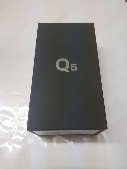 LG Q6 32GB,PLATINUM COLOUR,SEALED BOX