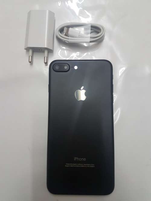 iPhone 7 PLUS 128GB, BRAND NEW CONDITION,MATT BLACK,CHARGER AND USB CABLE, 10/10
