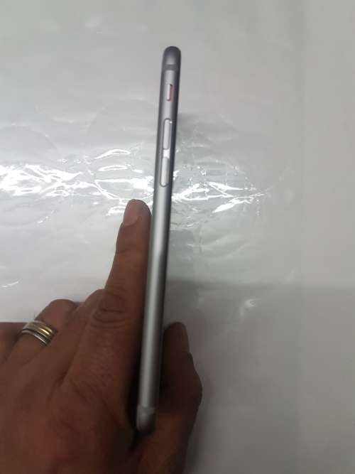 iPhone 6S 64GB, 10/10,SPACE GREY/BLACK,CHARGER,USB CABLE,EARPHONES,LOCAL,MINT CONDITION