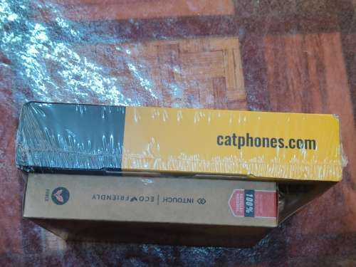 CAT S42 H+ Rugged Phone with combo charger. BRAND NEW , SEALED BOX.