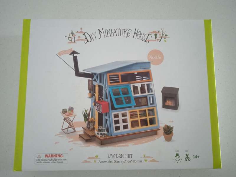 DIY miniture house kit - Wooden Hut