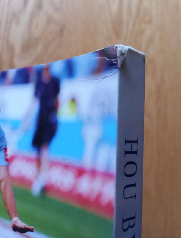 Hou by die Blou - 75 Jaar van die Blou Bulle Rugbyunie deur Wim van der Berg