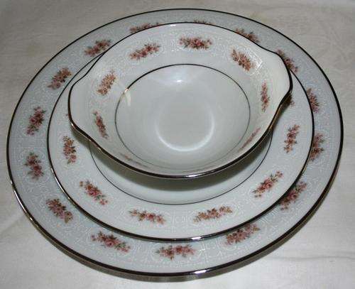 Noritake / Royal China Dinner Service