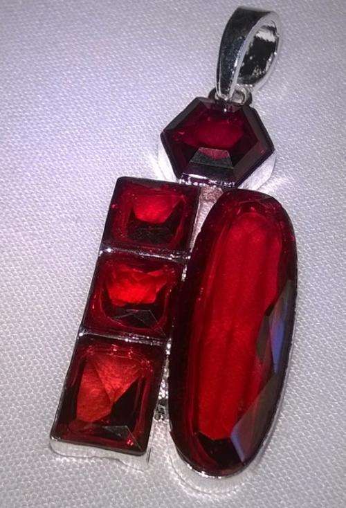 Garnet Silver 925 stamped pendant