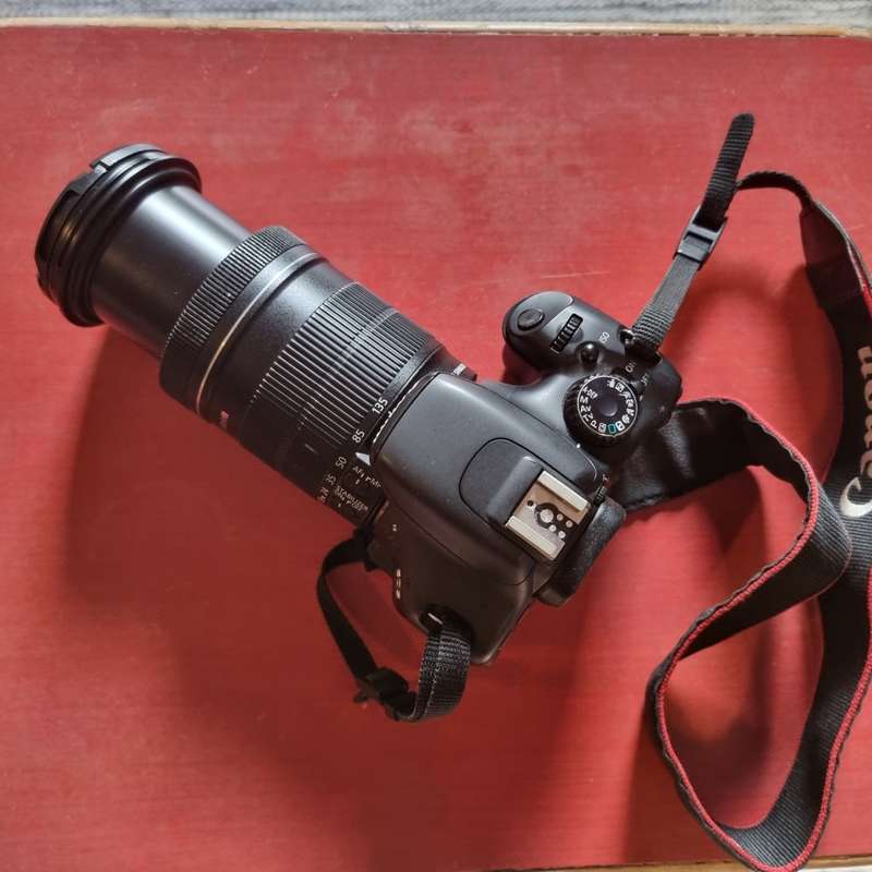 Canon EOS 550D with Canon EF-S 18-135mm lens (67mm)