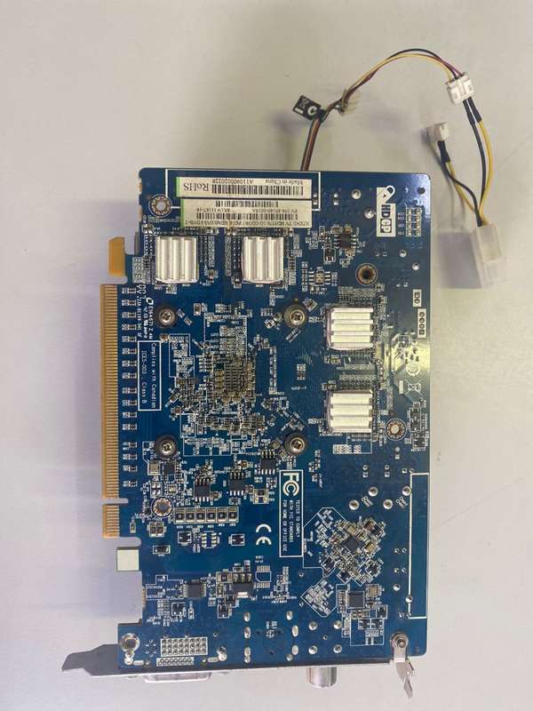 Sapphire Technology ATI Radeon 5570 HD 1GB PCI-Express HDMI XtendTV
