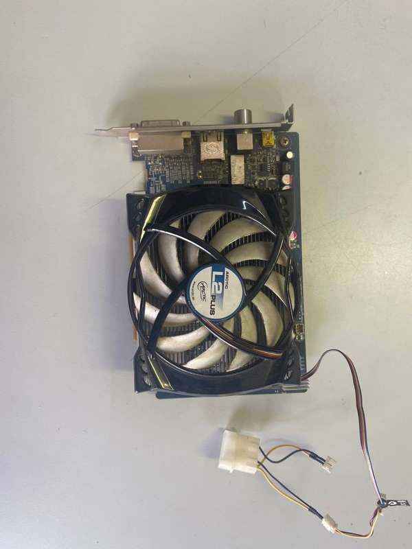 Sapphire Technology ATI Radeon 5570 HD 1GB PCI-Express HDMI XtendTV