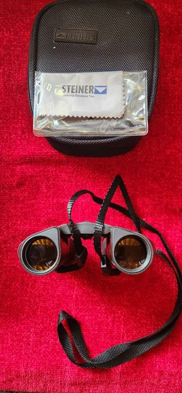 Steiner 10x26 Safari Binoculars in Canvas Case