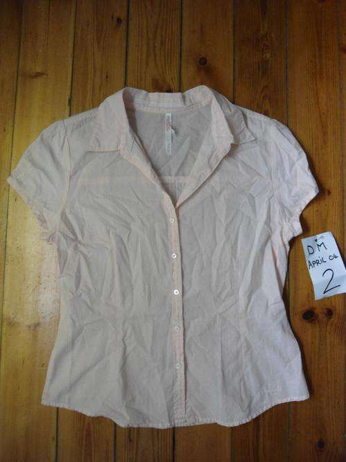 ABERCROMBIE & FITCH 100% cotton light pink Shirt 10