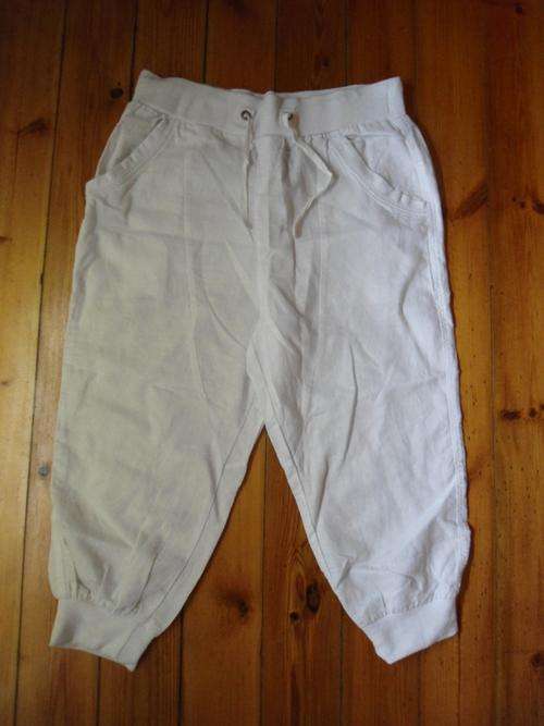 Perfect white Linen blend cargo short pants from New Look, UK - New with tag size 12 / 36