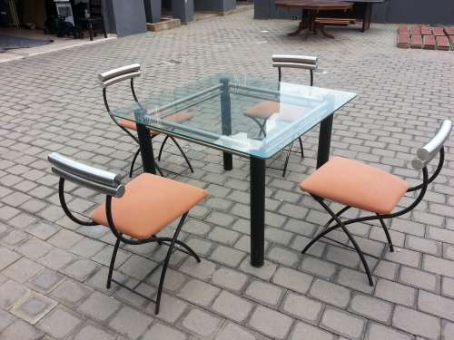 Glass 4 Seater