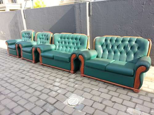 Green Leather Lounge Suite