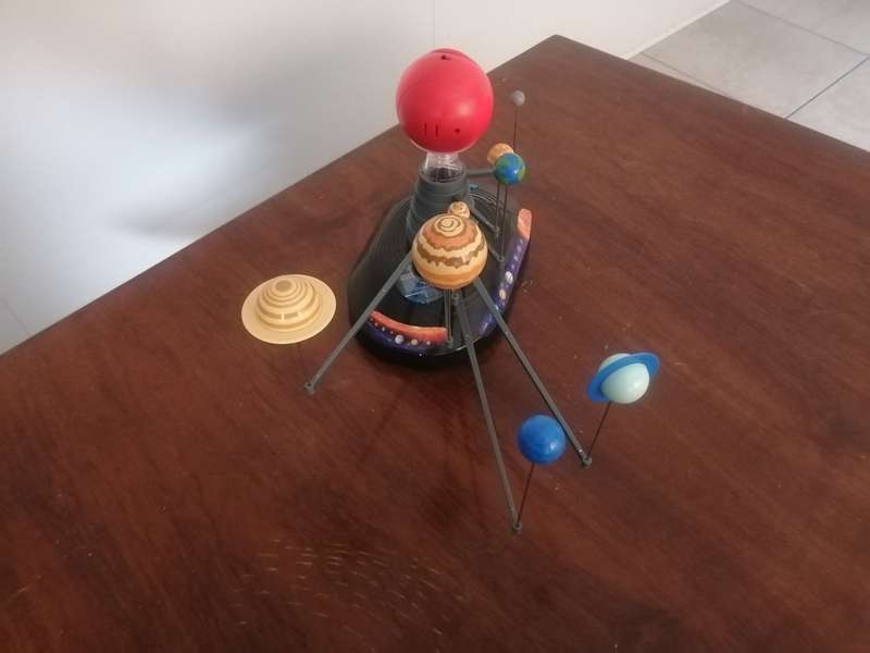 Solar system with projector