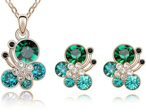 LOCAL STOCK MADE WITH SWAROVSKI ELEMENTS CRYSTAL BUTTERFLY STYLE EARRING PENDANTS SET