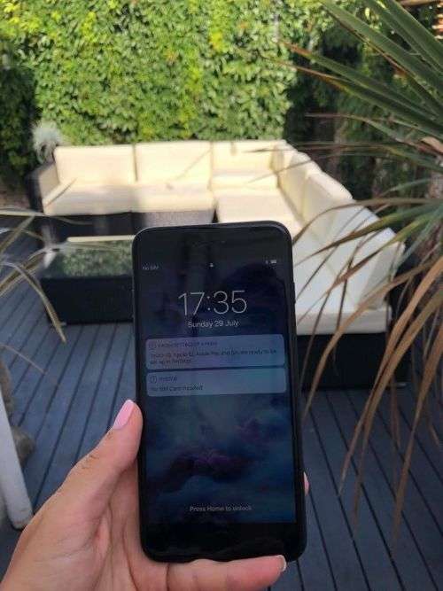 iPhone 7 Plus Matte Black,128GB *PRESTINE CONDITION * 9/10,comes with box & all ACCESSORIES