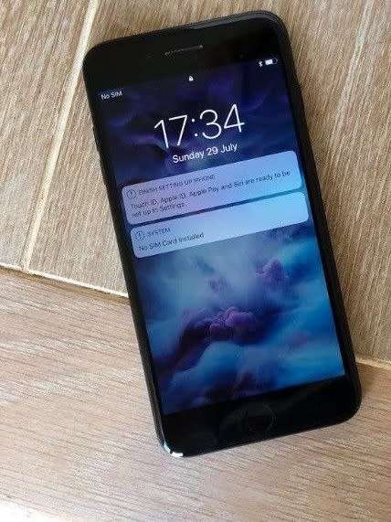 iPhone 7 Plus Matte Black,128GB *PRESTINE CONDITION * 9/10,comes with box & all ACCESSORIES