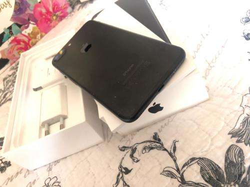 iPhone 7 Plus Matte Black (32GB capacity) *EXCELLENT CONDITION * , comes with box and accessories