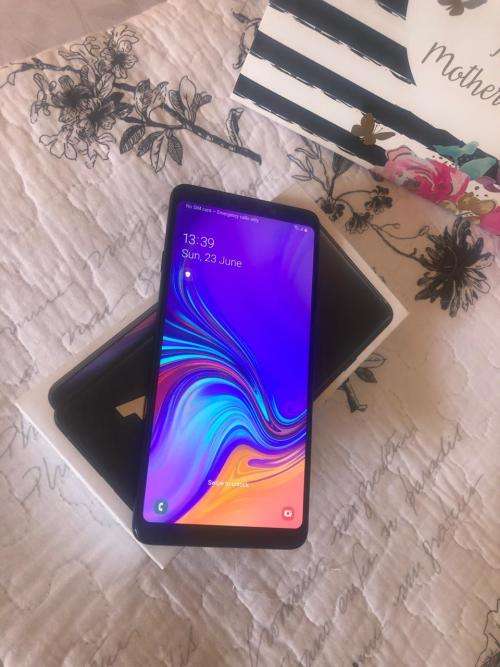 Samsung Galaxy A9 (Quad Camera) ,128GB *EXCELLENT NEW CONDITION * 10/10, with box & all accessories