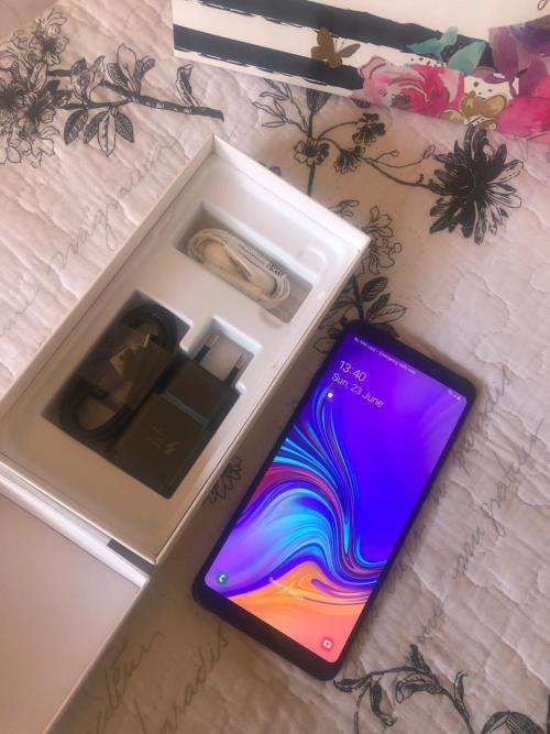 Samsung Galaxy A9 (Quad Camera) ,128GB *EXCELLENT NEW CONDITION * 10/10, with box & all accessories