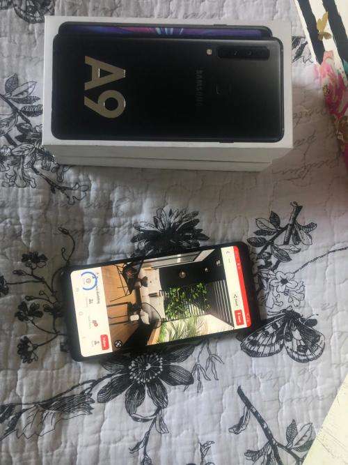 Samsung Galaxy A9 (Quad Camera) ,128GB *EXCELLENT NEW CONDITION * 10/10, with box & all accessories