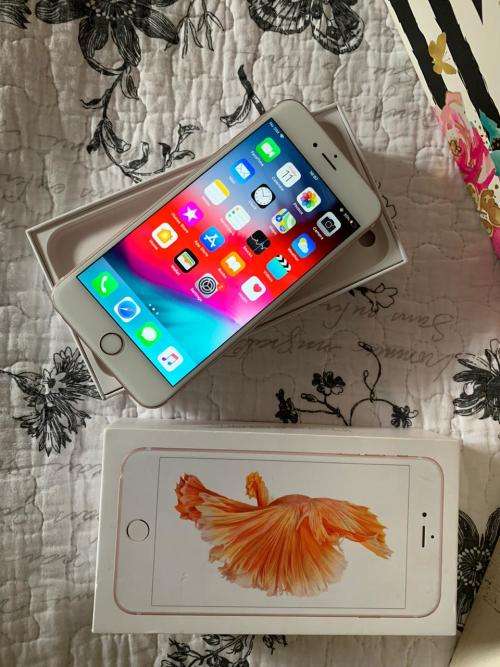 iPhone 6S Rose Gold (32GB ) *EXCELLENT CONDITION* + packaging & accessories iPhone 6S Plus Silver