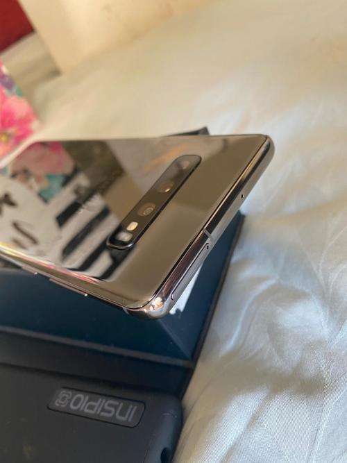 Samsung Galaxy S10 Plus (1TB, Special Edition) *EXCELLENT CONDITION * + all accessories (DUAL SIM)