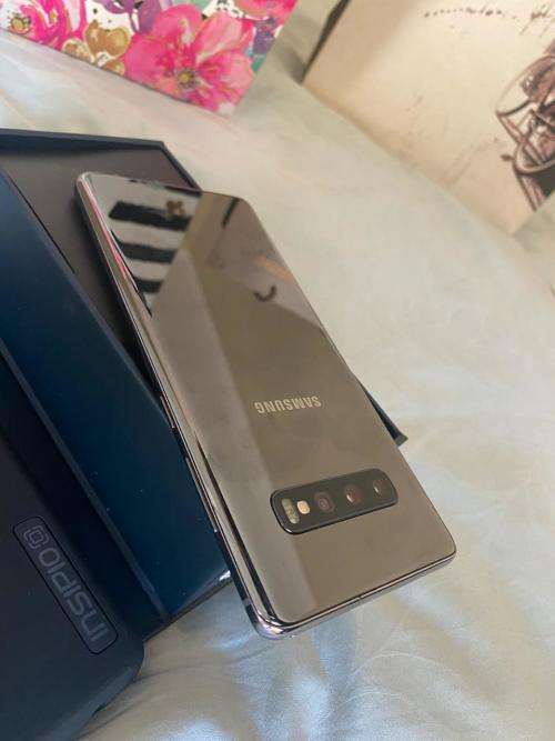 Samsung Galaxy S10 Plus (1TB, Special Edition) *EXCELLENT CONDITION * + all accessories (DUAL SIM)