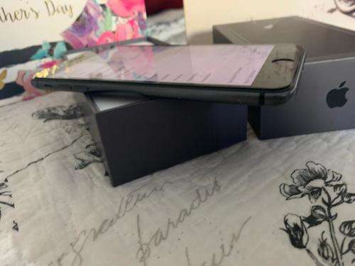 iPhone 8 Plus Space Grey (256GB capacity) *EXCELLENT CONDITION* + box and all accessories