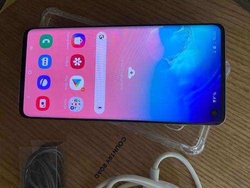 Samsung Galaxy S10 Prism Black (128GB) *EXCELLENT CONDITION * + all accessories (SINGLE SIM)