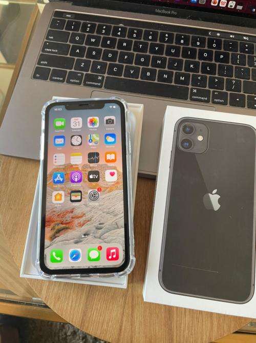 iPhone 11 Purple (64GB) *IN EXCELLENT CONDITION* , comes with packaging and accessories
