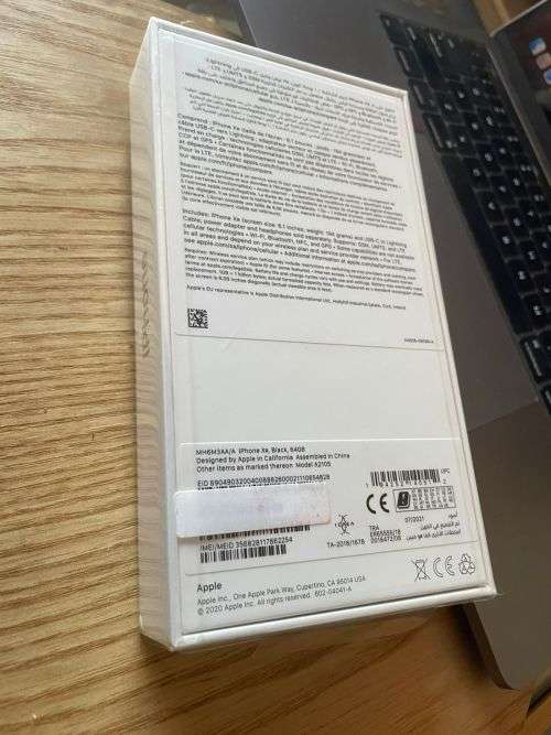 iPhone XR BLACK (64GB) *BRAND NEW SEALED *