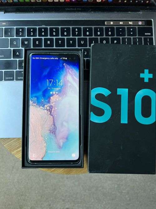 Samsung Galaxy S10 Plus (128GB) *EXCELLENT CONDITION * + Box and Accessories