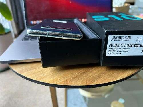 Samsung Galaxy S10 Plus (128GB) *EXCELLENT CONDITION * + Box and Accessories