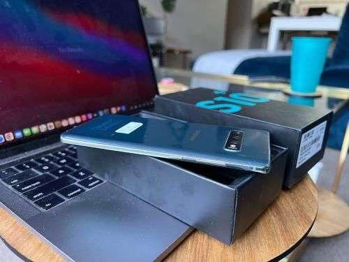 Samsung Galaxy S10 Plus (128GB) *EXCELLENT CONDITION * + Box and Accessories