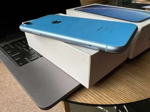 iPhone XR Blue (64GB) *EXCELLENT CONDITION , comes with box and all accessories