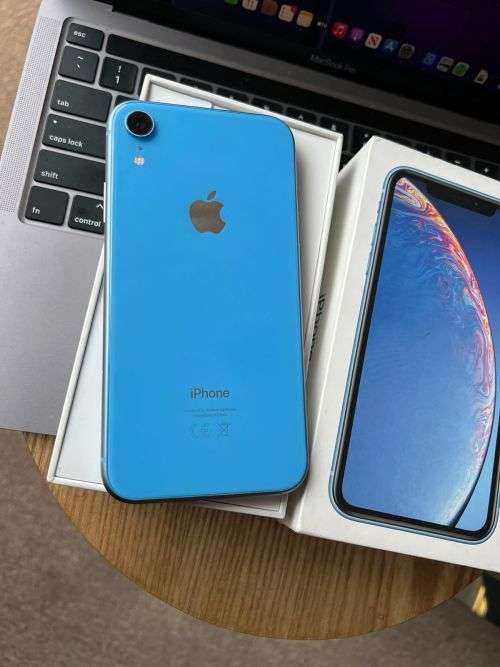 iPhone XR Blue (64GB) *EXCELLENT CONDITION , comes with box and all accessories