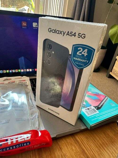 Samsung Galaxy A54 5G Dual Sim (256GB) *BRAND NEW SEALED * + screen protector and pouch.