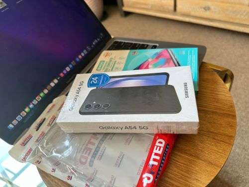 Samsung Galaxy A54 5G Dual Sim (256GB) *BRAND NEW SEALED * + screen protector and pouch.