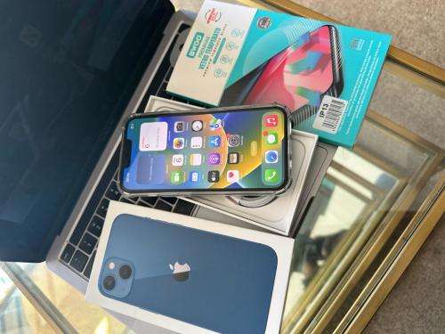 iPhone 13  (128GB) Midnight +box & accessories. Excellent Condition* OPEN TO ALL NETWORKS*