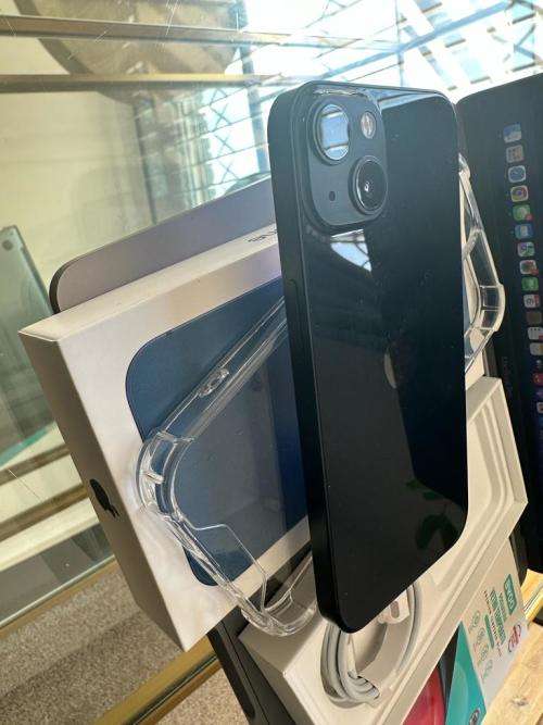 iPhone 13  (128GB) Midnight +box & accessories. Excellent Condition* OPEN TO ALL NETWORKS*