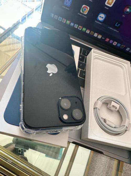 iPhone 13  (128GB) Midnight +box & accessories. Excellent Condition* OPEN TO ALL NETWORKS*