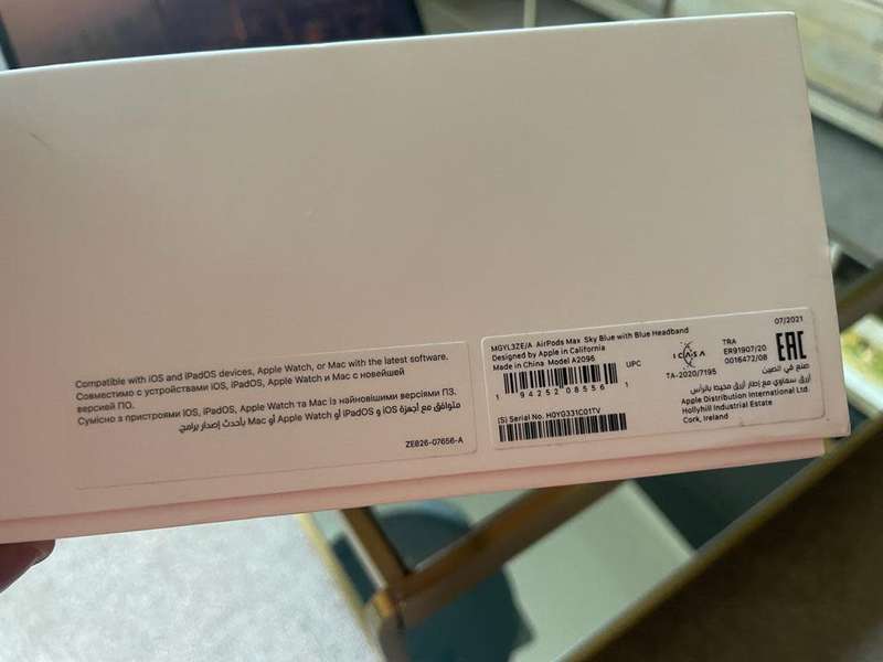 Apple AirPods Max (Sky Blue) + original packaging *Excellent as new condition*