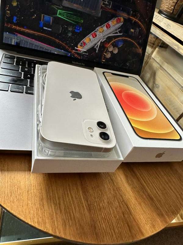 iPhone 12 , Silver (64GB)  Prestine Condition + box, charger and EXTRAS worth R499