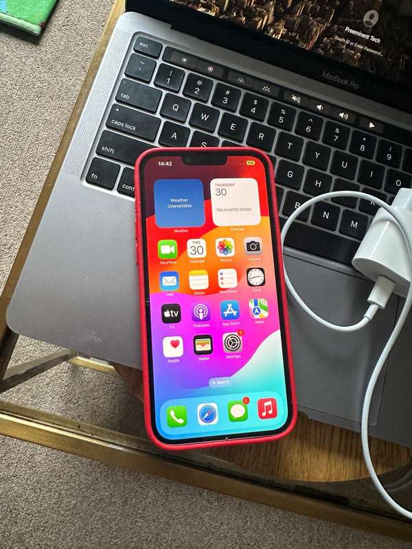 iPhone 14 Plus (128GB) Blue * PRESTINE CONDITION AS NEW, READ DESCRIPTION * +  accessories