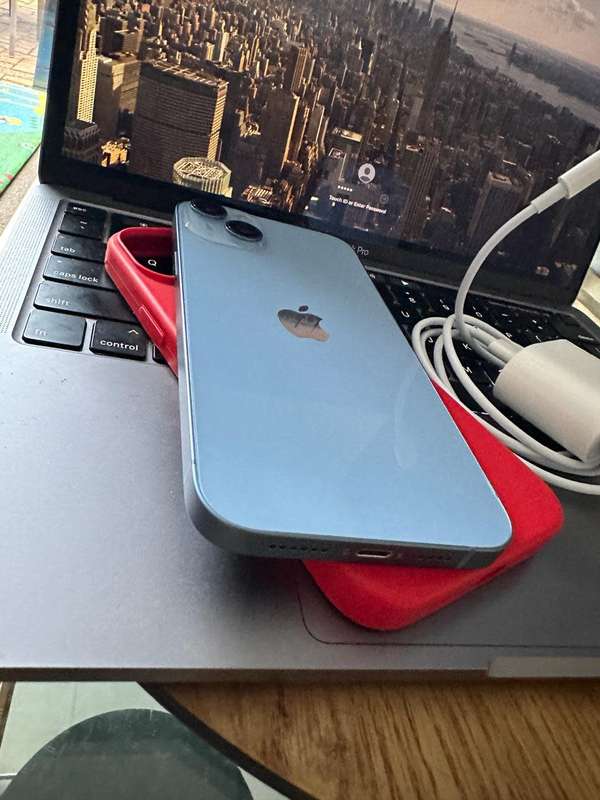 iPhone 14 Plus (128GB) Blue * PRESTINE CONDITION AS NEW, READ DESCRIPTION * +  accessories